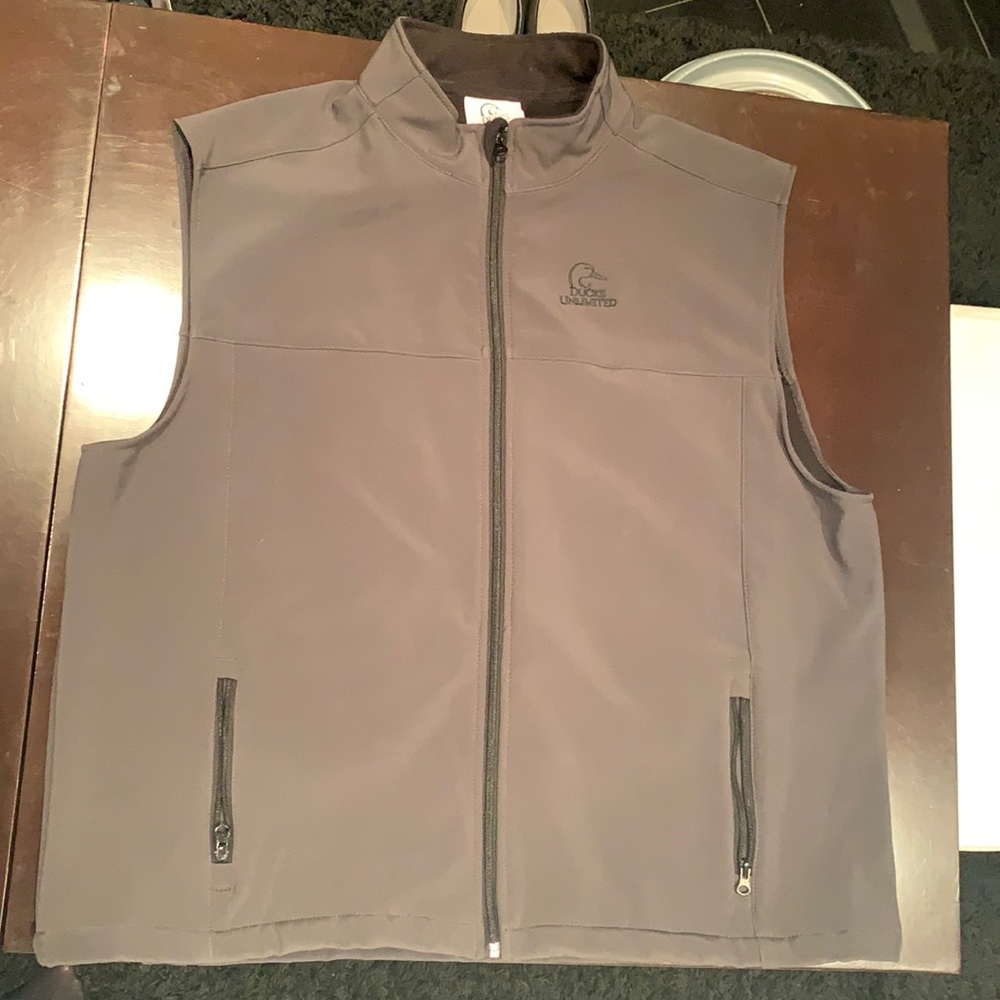 Ducks unlimited fleece, polyester, spandex vest - Picture 3 of 10